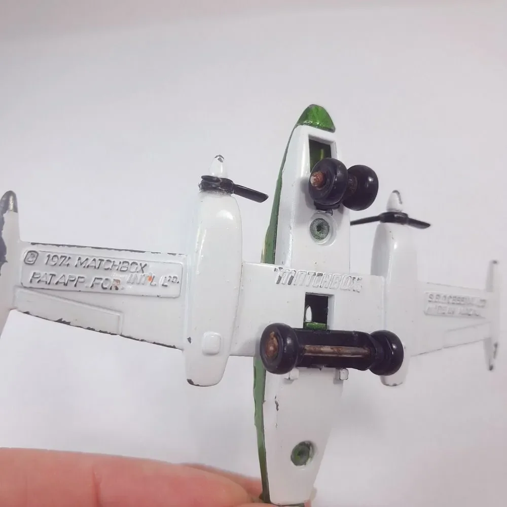 MATCHBOX Sky Busters 1974 SP9 Cessna 402 plane Airplane Macau Diecast green
